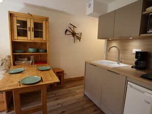 Fridge, dishwasher, toaster