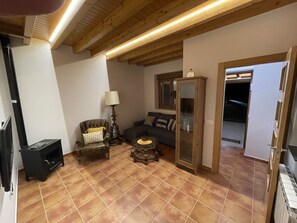 Una Smart TV, una chimenea