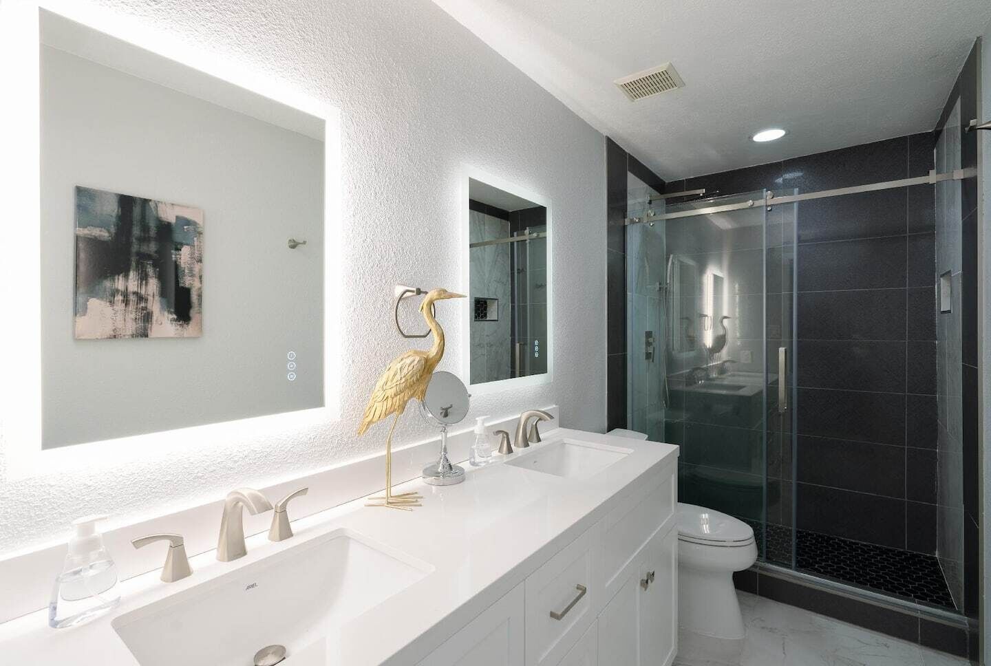 Hårføner og håndklær