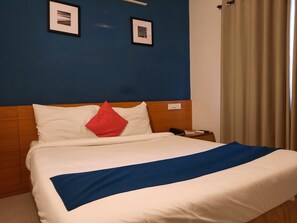 30 bedrooms, WiFi
