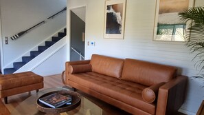 TV connectée, cheminée, Netflix, table de tennis de table