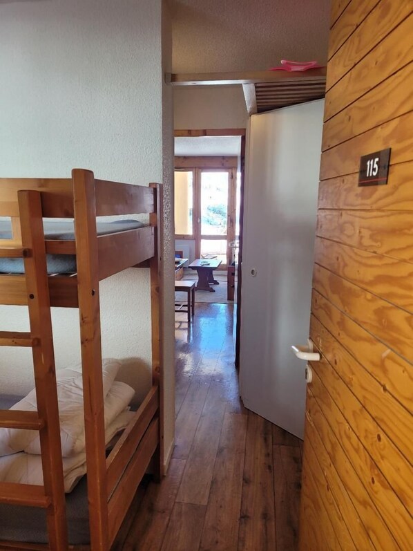 1 bedroom