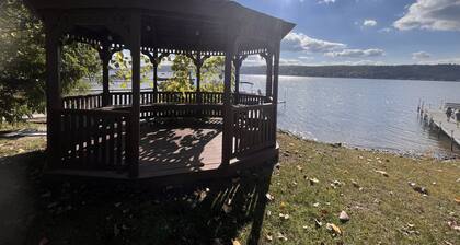 Amazing Sunsets! Great Yard, Parking & 1st Fl Bdrm