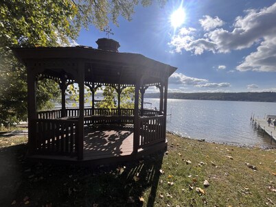 Amazing Sunsets! Great Yard, Parking & 1st Fl Bdrm