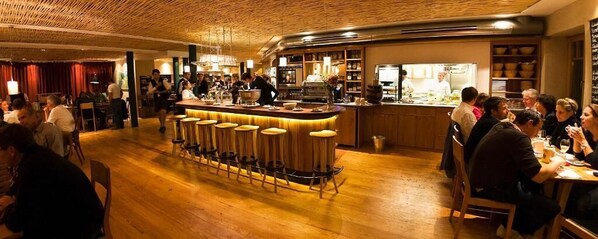 Bar (on property) - Alter Wirt GmbH in Grünwald (Gruenwald)