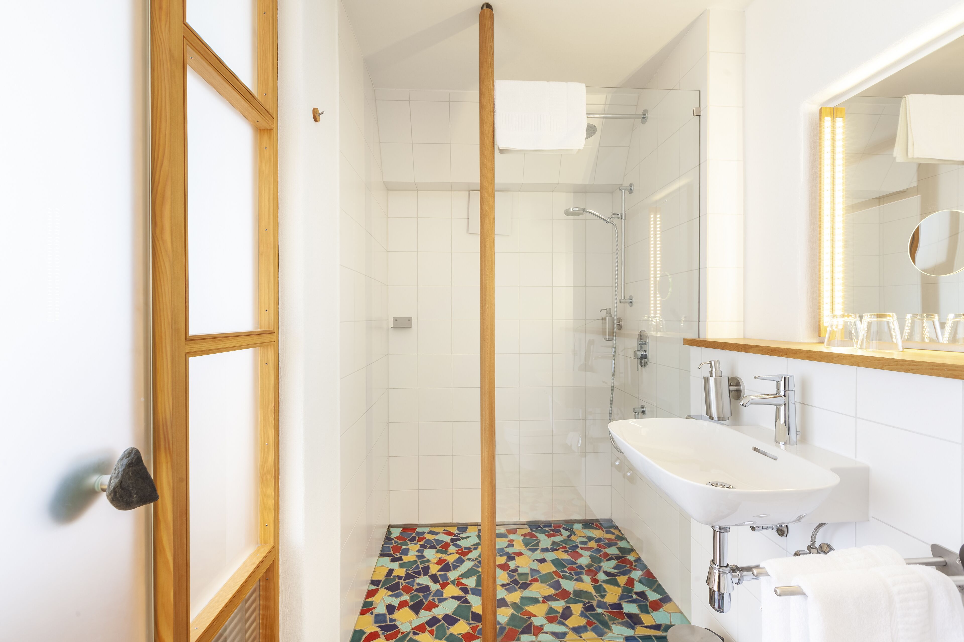 Standard Double Room (Theresa) | Bathroom | Eco-friendly toiletries, hair dryer, towels, soap