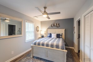 2 soveværelser, skrivebord, strygejern/strygebræt, gratis Wi-Fi