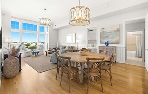 Dining - Designer Condo with Panoramic Gulf Views. Across from Heated Community Pool. (Inlet Beach)
