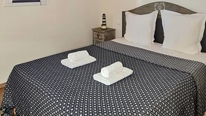 4 quartos, ferros/tábuas de passar roupa, Wi-Fi de cortesia