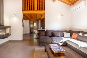 Téléviseur, foyer