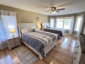 3 bedrooms, iron/ironing board, free WiFi, bed sheets