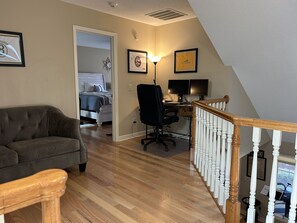 3 bedrooms, iron/ironing board, free WiFi, bed sheets - Unwind at Cathedral Cottage: The Perfect Escape (Pinehurst)
