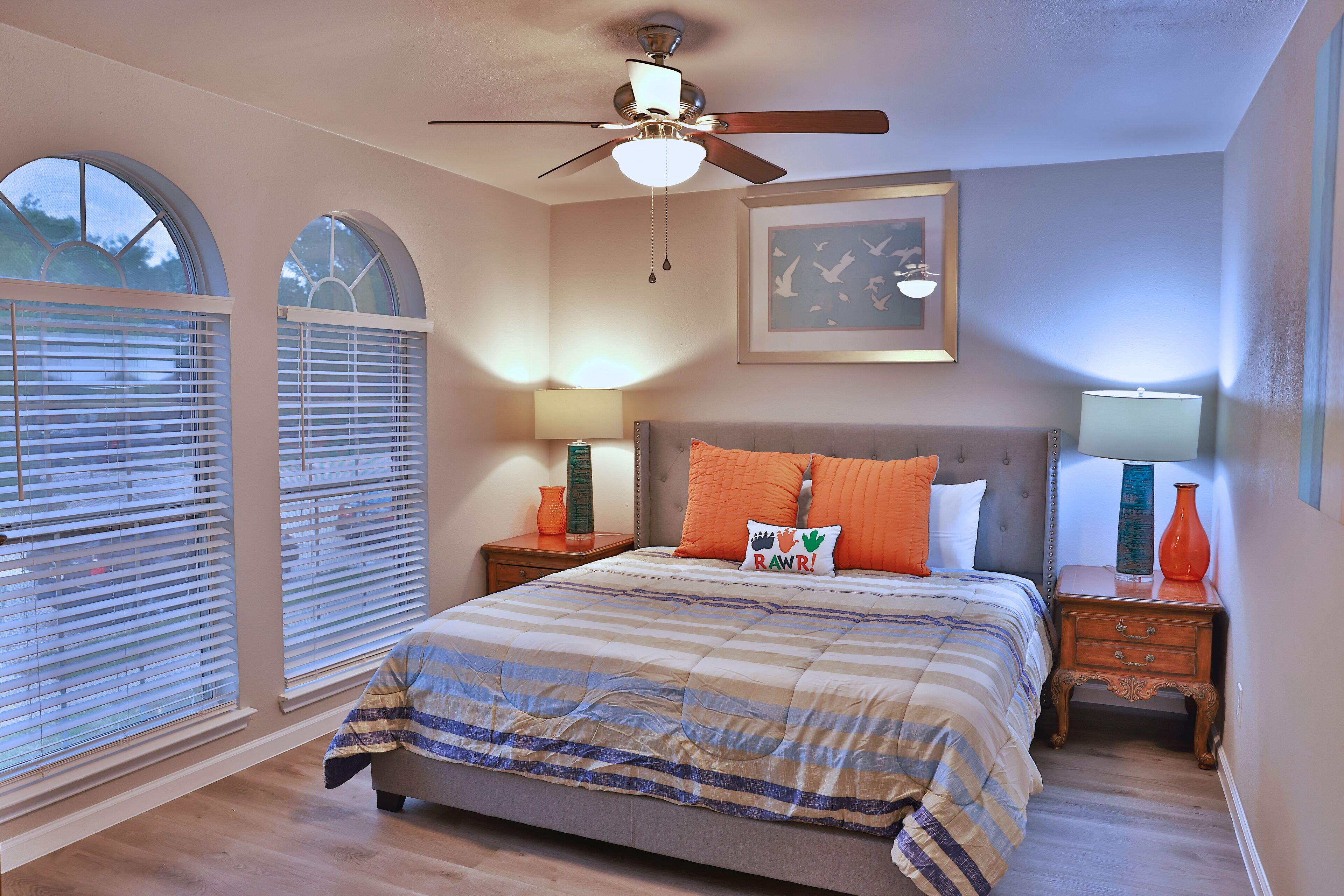 4 chambres, fer et planche à repasser, Wi-Fi gratuit, draps fournis