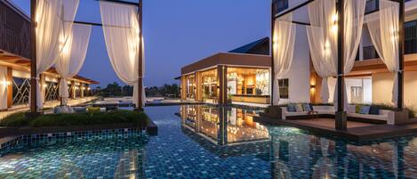 Breakfast, lunch, dinner served; pool views