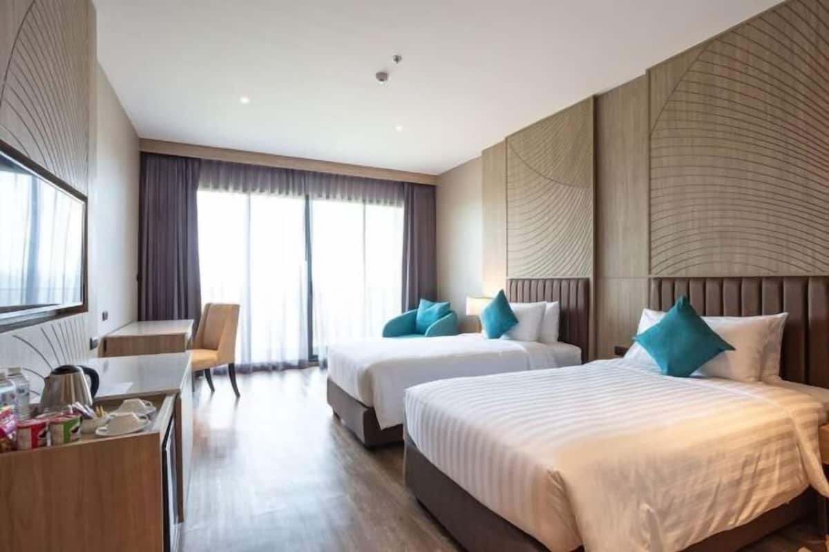 1 slaapkamer, een minibar, een kluis op de kamer, een bureau