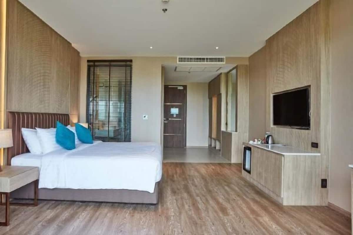 1 slaapkamer, een minibar, een kluis op de kamer, een bureau