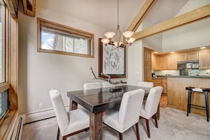 Townhome, 4 Bedrooms | Dining