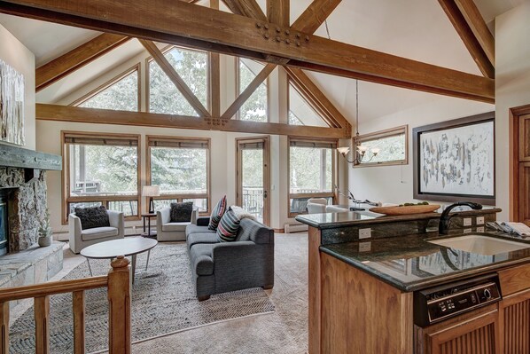 Townhome, 4 Bedrooms | Interior