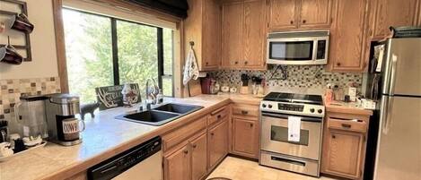 Casa, 3 habitaciones | Cocina privada