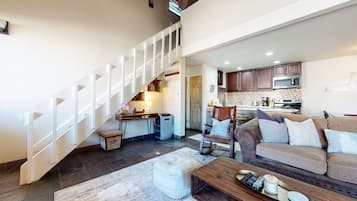 Condo, 2 Bedrooms | Living area