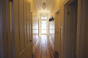 Unclassified image, 5 of 12, button - Heritage Cottage (Daylesford)