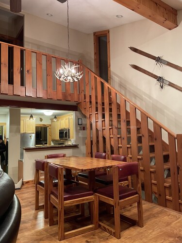 Perfect house surrounded by National Forest to get away and decompress!!!