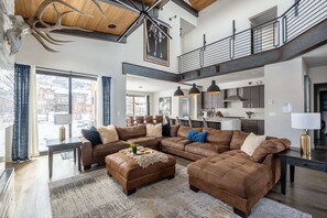 电视、壁炉、桌上足球、乒乓球