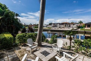 Unclassified image, 3 of 20, button