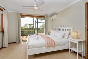 3 quartos, Wi-Fi de cortesia, roupa de cama