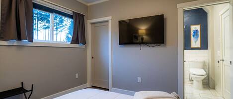 2 habitaciones, escritorio, tabla de planchar con plancha y wifi gratis