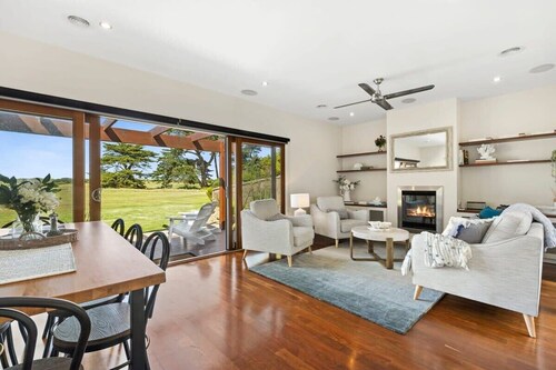 Sunset Haven: Golf, beach, spa and fire retreat