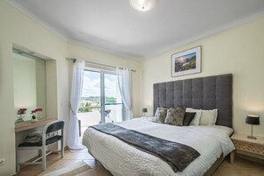 2 Schlafzimmer, Zimmersafe, Bügeleisen/Bügelbrett, kostenloses WLAN