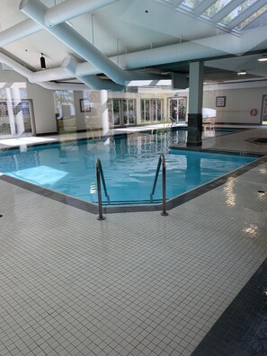 Innenpool, beheizter Pool