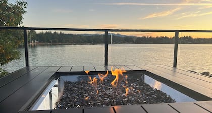 Sand, Sea, and Sky. Steps from Beach - 2 Full Baths - 2 Bedroom Suites