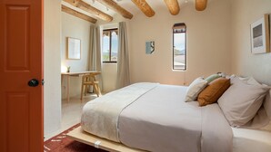 2 bedrooms, desk, iron/ironing board, travel crib - Joyful and Bright 2B in Heart of Railyard District (Santa Fe)