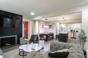 Smart TV, fireplace, stereo