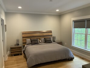 5 bedrooms, WiFi, bed sheets
