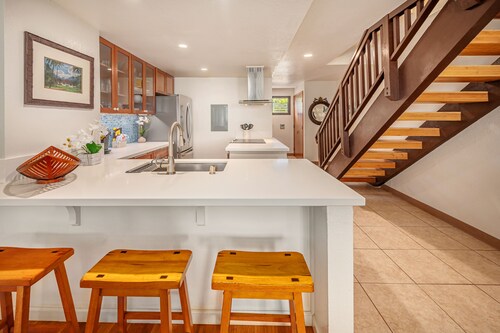 Makahuena 1-303 Ocean View condo 2 Bedroom Plus Loft Sleeps 8 AC!