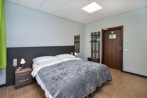 Standard Double Room | Travel crib, free WiFi, bed sheets - City Yard Inn Hotel (Tallinn)