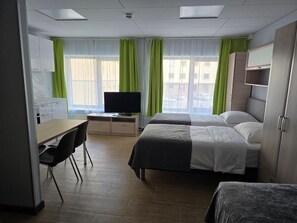 Quarto triplo (Advanced Triple) | Wi-Fi de cortesia, roupa de cama