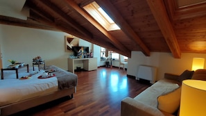 Superior Chalet | 1 bedroom, minibar, desk, laptop workspace