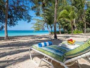 On the beach - White Sands 4-Beachfront Condo directly on 7 Mile Beach. Call Cayman Villas! (Seven Mile Beach)