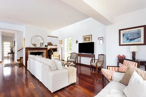 TV - Home2Book Exclusive Villa with pool, El Sauzal (El Sauzal)