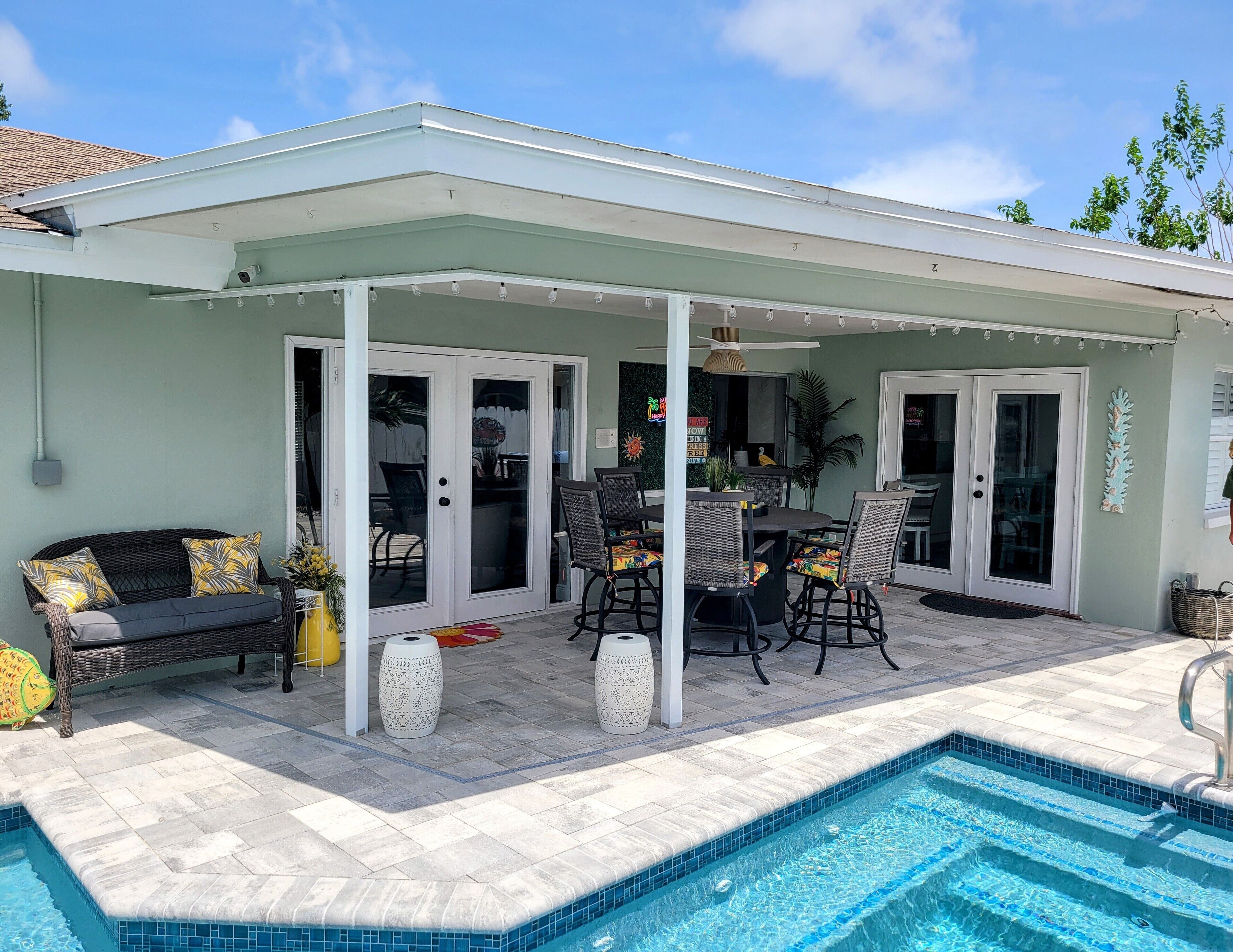 室外泳池、暖水池