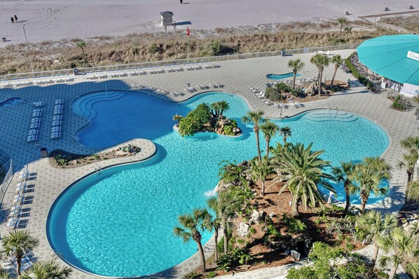 Lämmitetty uima-allas