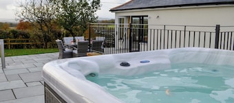 3 bedroom accommodation in Amisfield