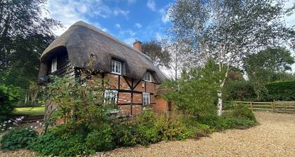 2 bedroom accommodation in Romsey, near Brook