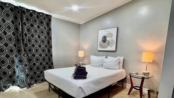 1 bedroom, desk, iron/ironing board, WiFi