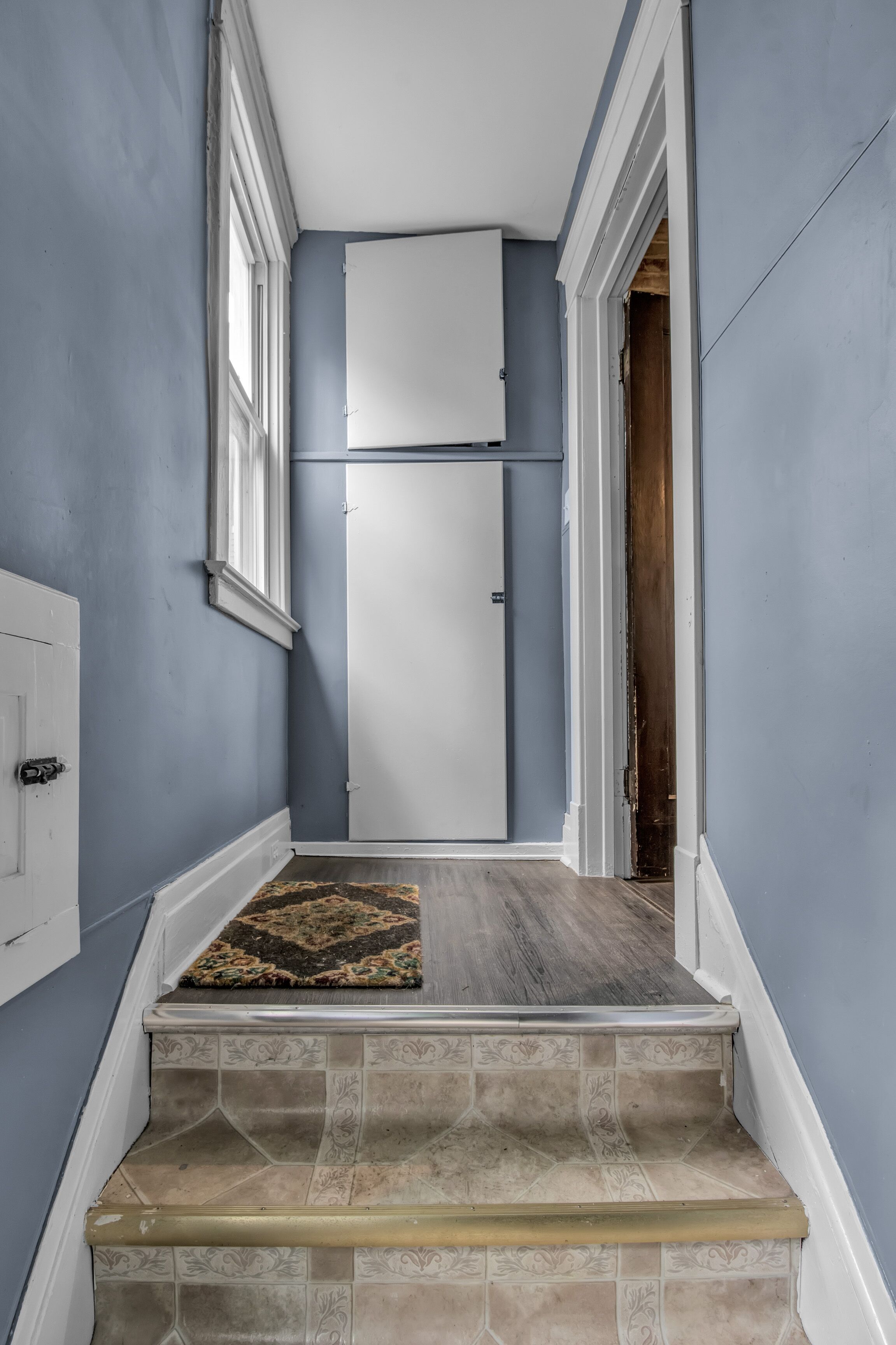 Entire 3 bedroom, 2 bathroom home walking distance to Mercy Hospital