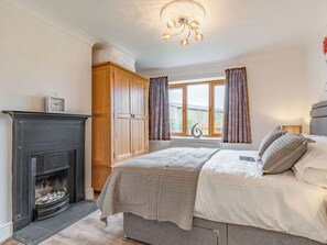 4 bedrooms, free WiFi, bed sheets